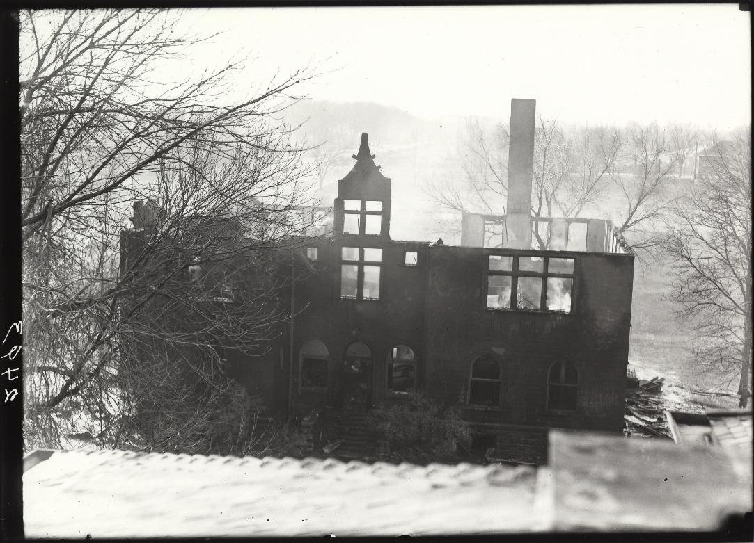 chemistry-lab-burned-dec-22-1921